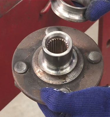 ABS Inner Ring It is important to control the hub and knuckle during assembly, and ensure all surfaces which come into contact with the bearing are cleaned beforehand
