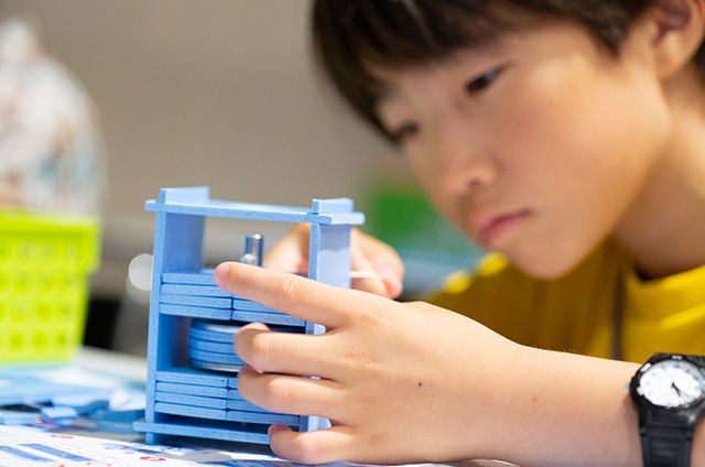 NSK Workshops for Children: Learning about Rotation and a "Mysterious Force" while Having Fun Making Things