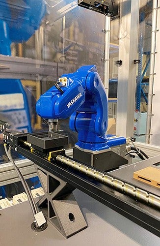 CON_NSK-monocarrier-and-robot_326x500_rgb_96dpi.jpg NSK Monocarrier and Yaskawa robot